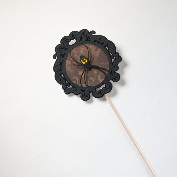 Garden Spider Portrait Centerpiece Stick